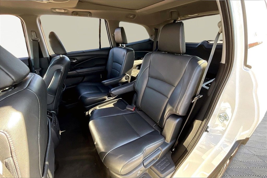 Used 2019 Honda Pilot Elite image 23
