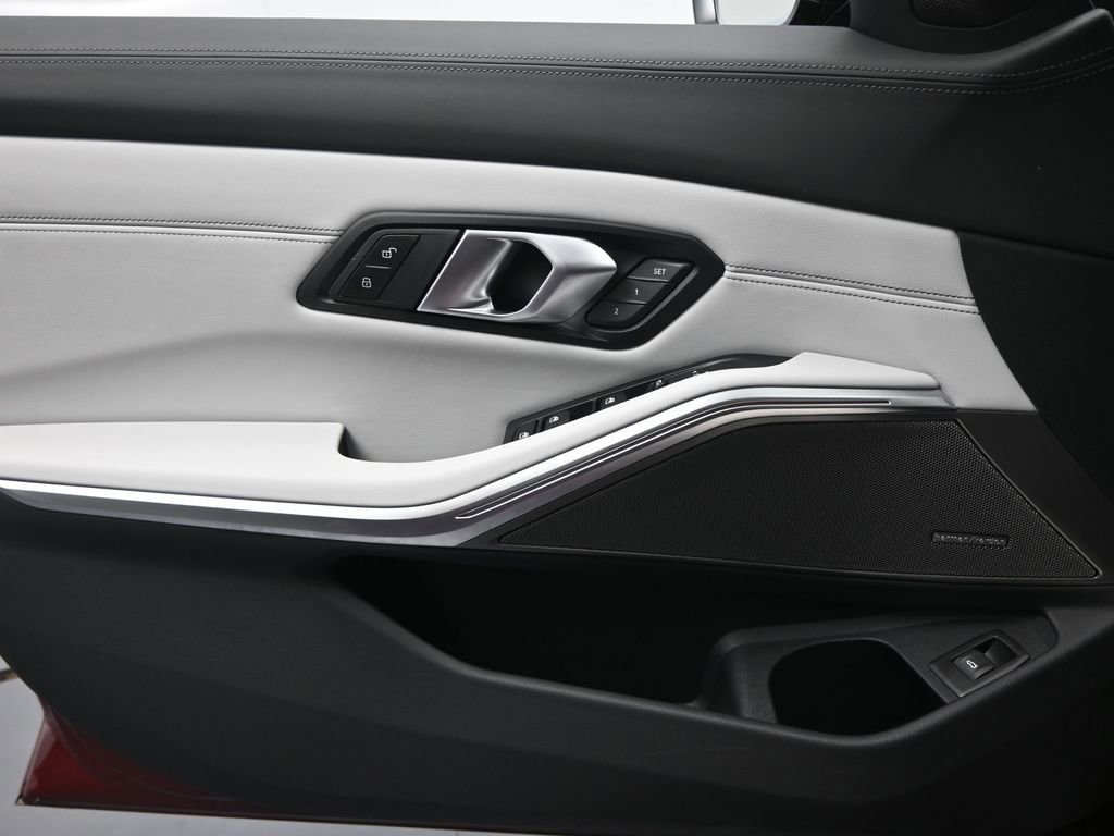 Used 2025 BMW M3 w/ Executive Package image 19