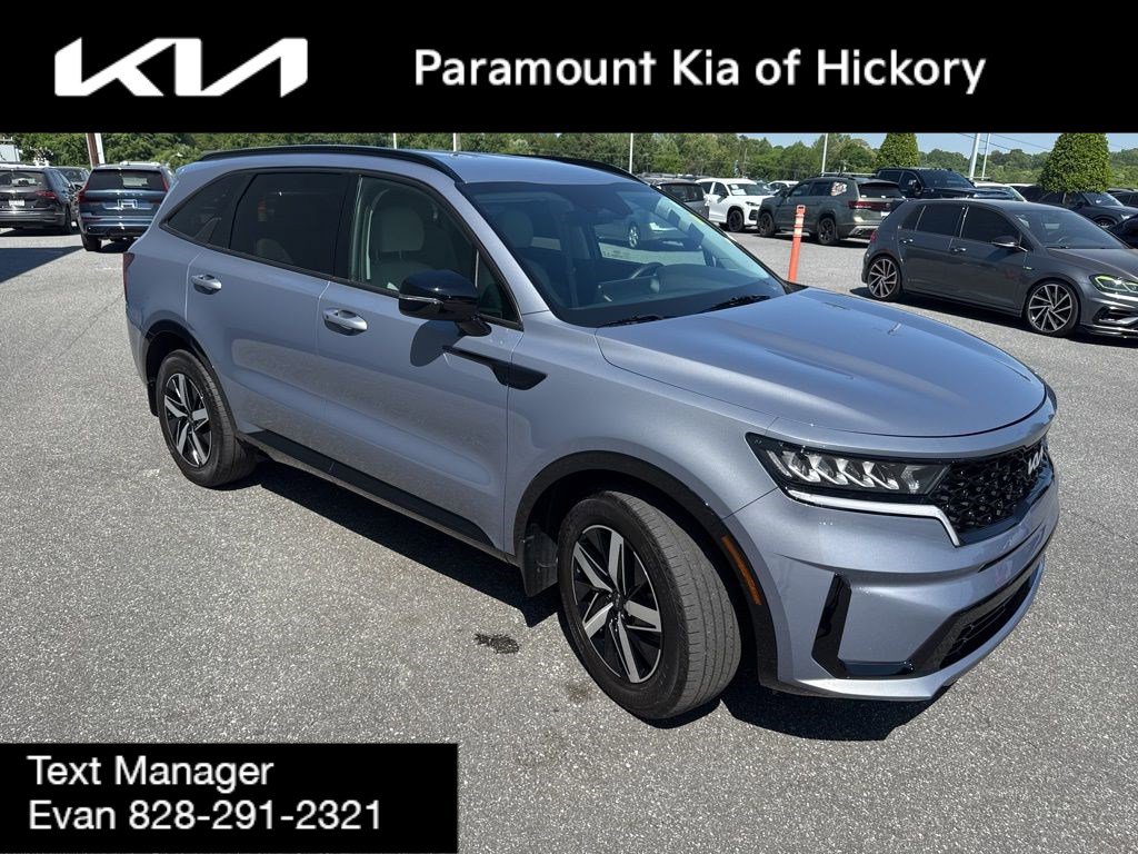 Used 2022 Kia Sorento S image 3
