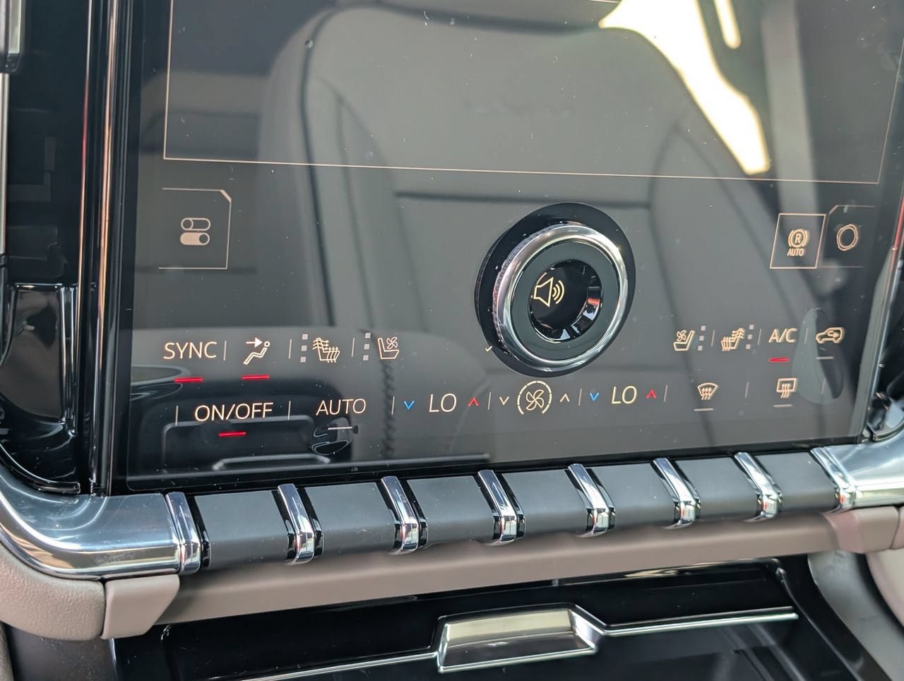 New 2026 GMC Yukon XL Denali w/ Sun & Power Step Package AWD/4WD image 13