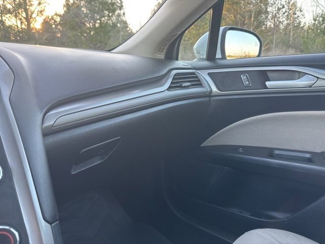 Used 2019 Ford Fusion S image 21