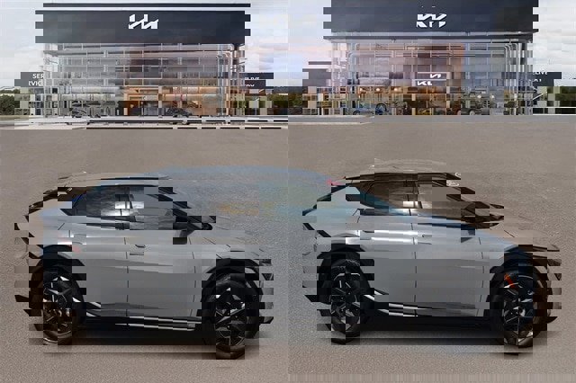 New 2025 Kia EV6 Light w/ Light LR Technology Package image 2