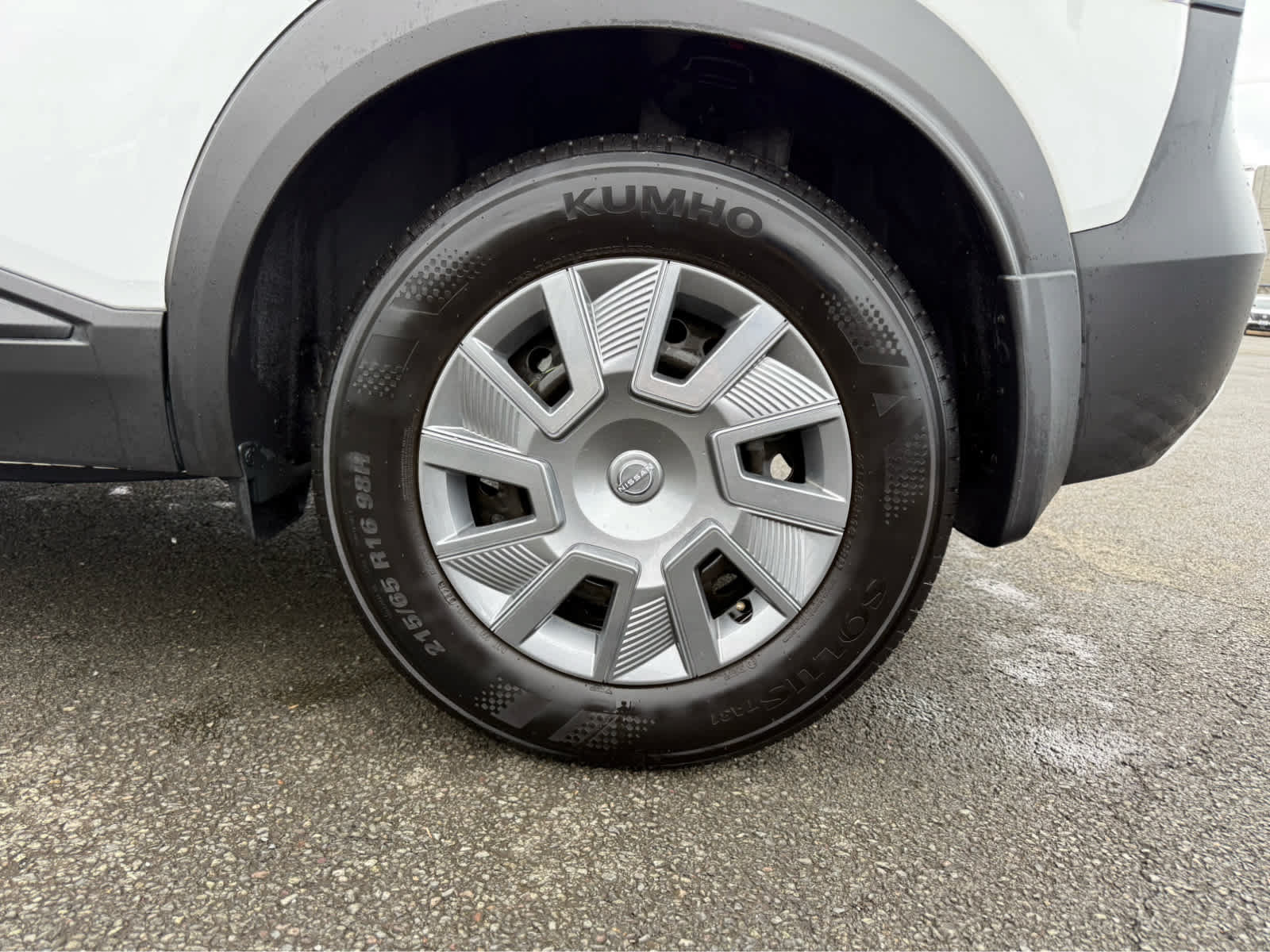 Certified 2025 Nissan Kicks S AWD/4WD image 5