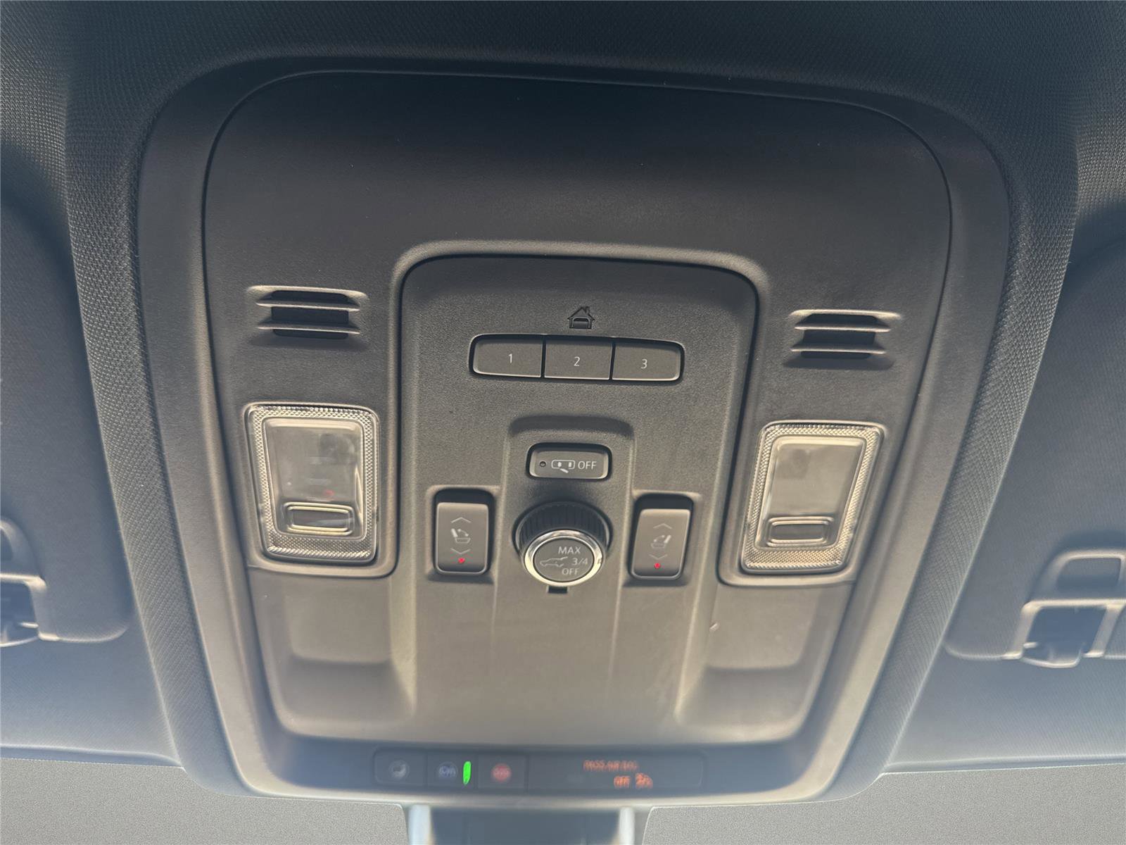Used 2021 Chevrolet Tahoe Premier AWD/4WD image 32