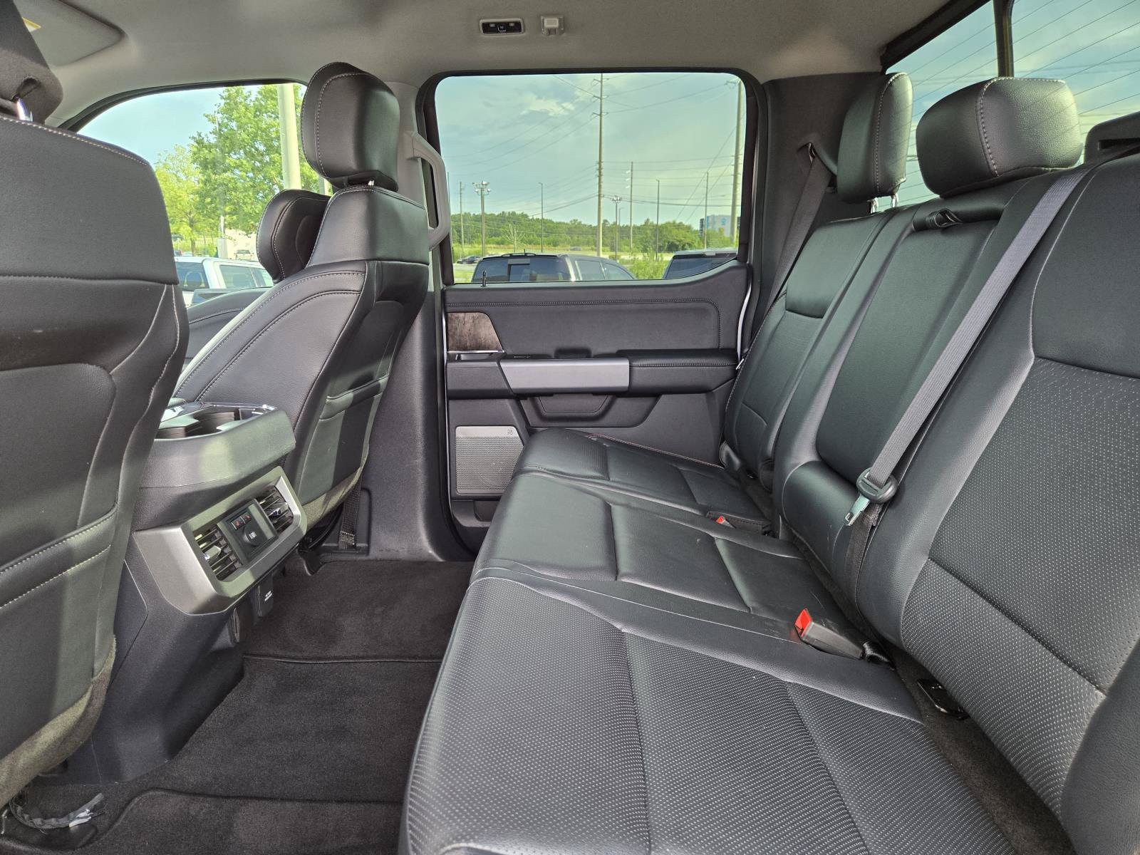 Used 2023 Ford F450 Lariat w/ Lariat Ultimate Package AWD/4WD image 15