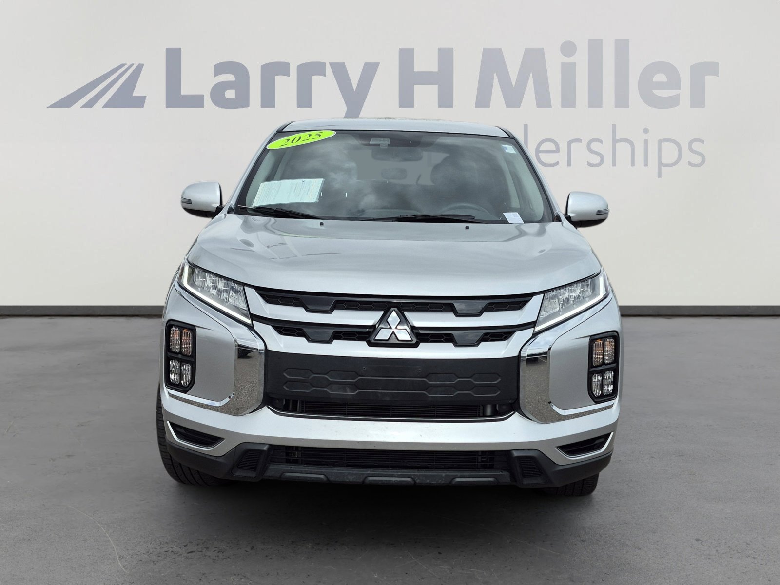 Used 2025 Mitsubishi Outlander Sport ES image 8