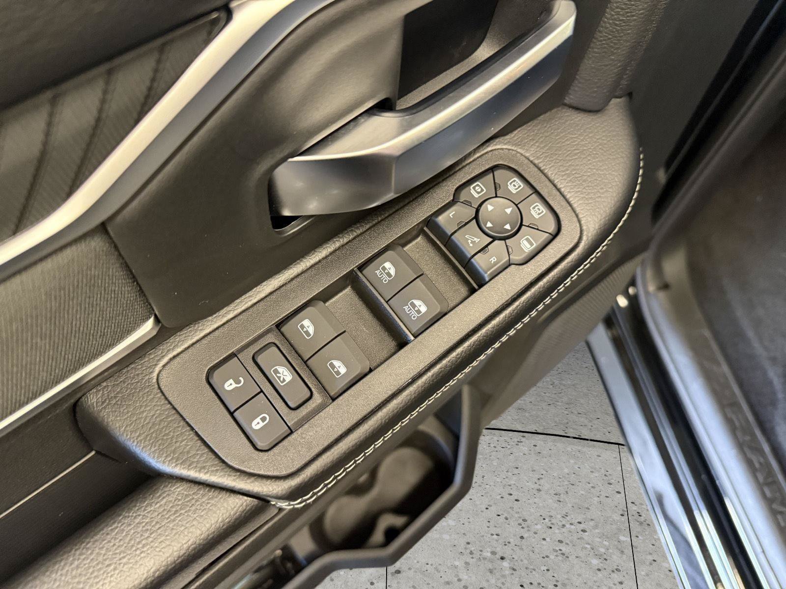New 2026 RAM 2500 Big Horn AWD/4WD image 25