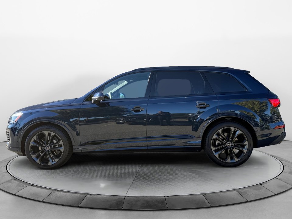 Used 2025 Audi Q7 3.0T Prestige image 4