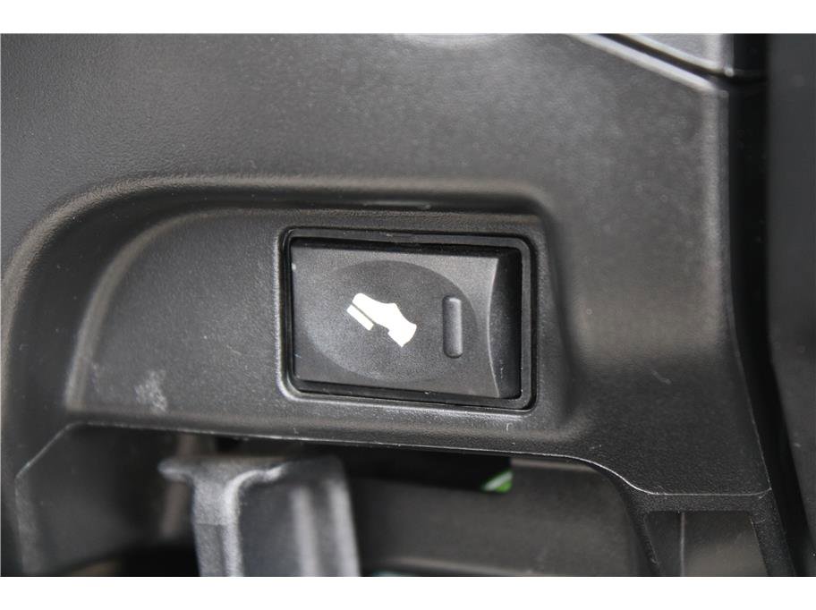 Used 2015 RAM 1500 Laramie w/ Convenience Group image 14