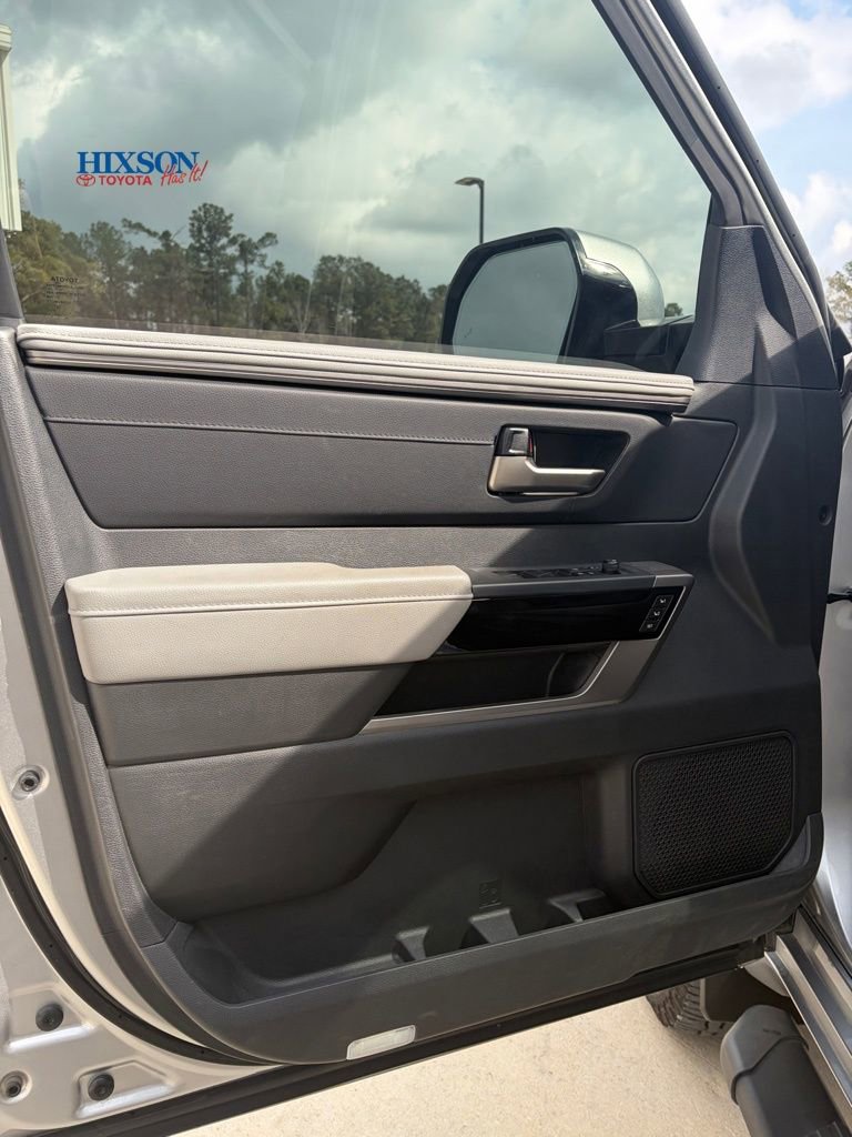 Used 2025 Toyota Tundra Limited w/ Power Package image 9