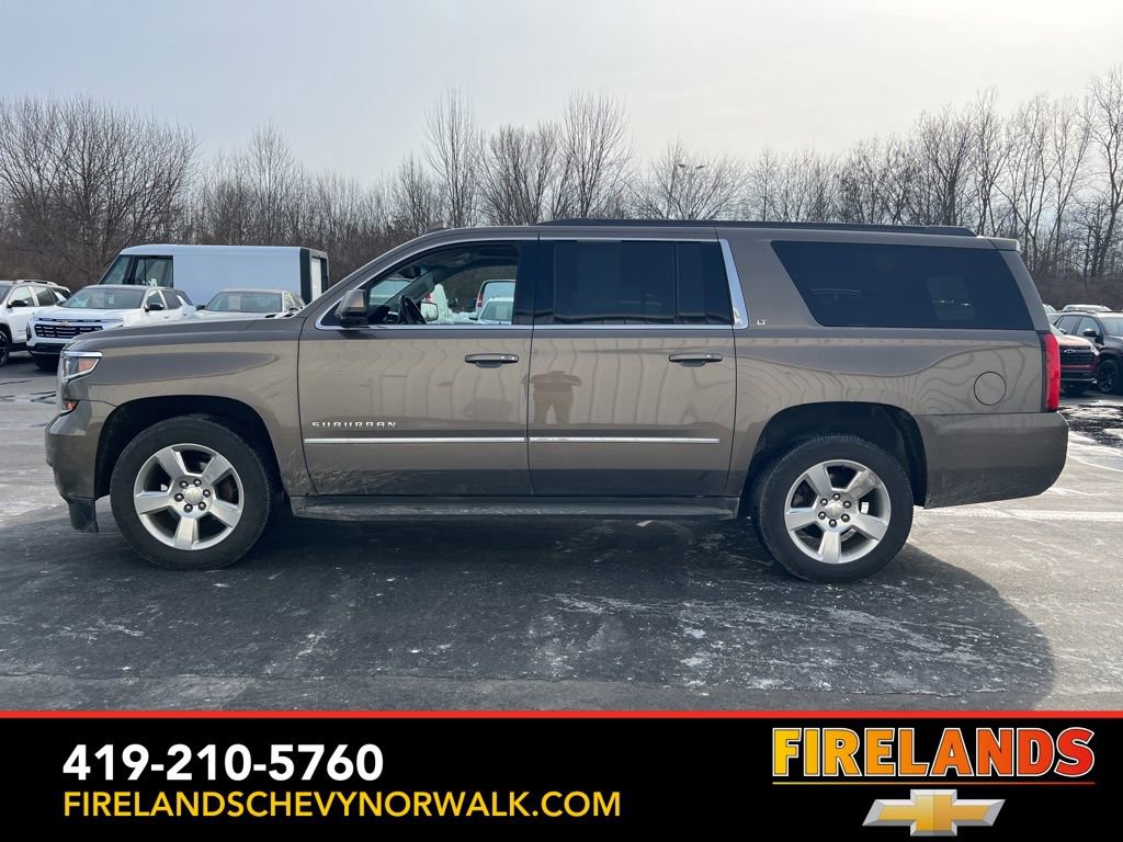Used 2016 Chevrolet Suburban LT image 7
