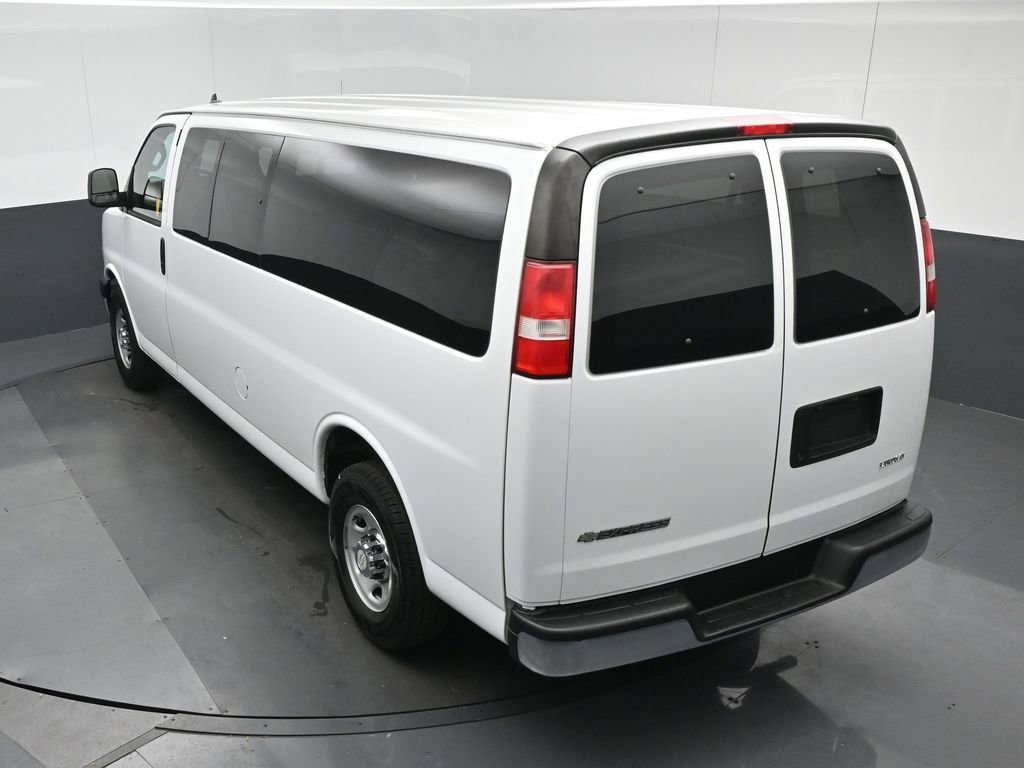 Used 2017 Chevrolet Express 3500 LT w/ LT Preferred Equipment Group RWD image 52