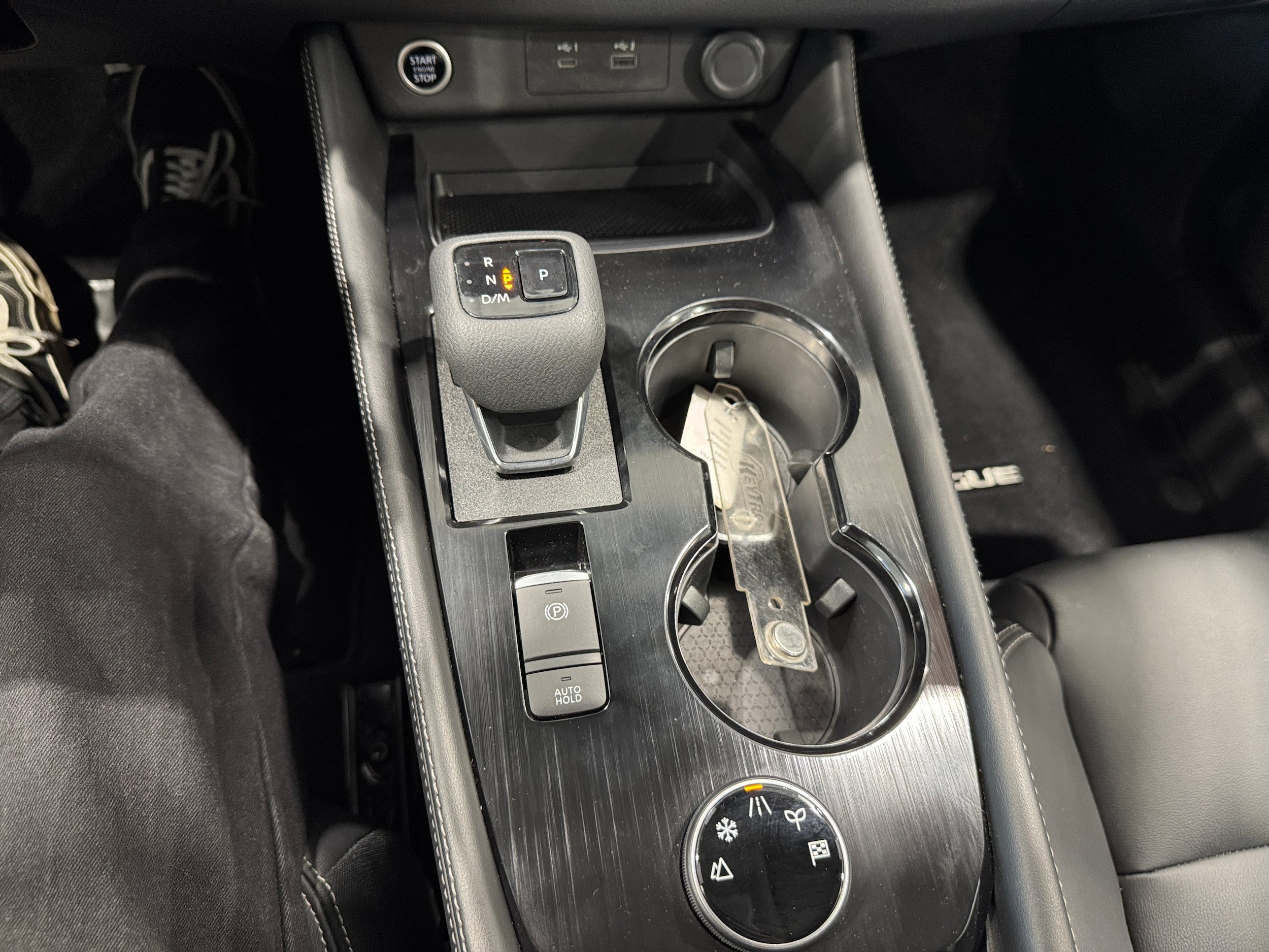 Used 2023 Nissan Rogue SL w/ SL Premium Package AWD/4WD image 19