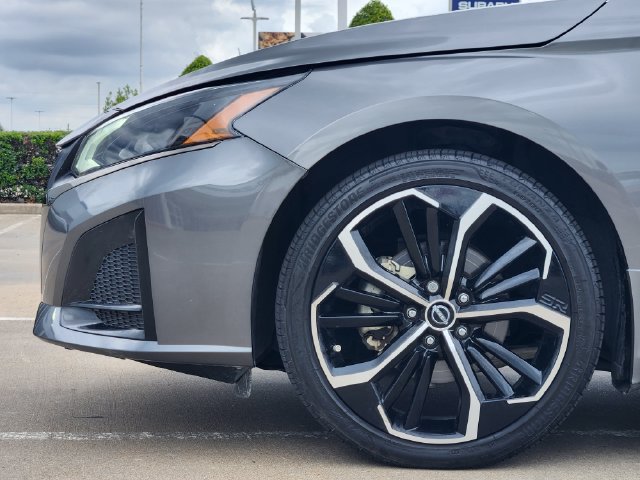 Used 2024 Nissan Altima 2.5 SR w/ SR Premium Package AWD/4WD image 8