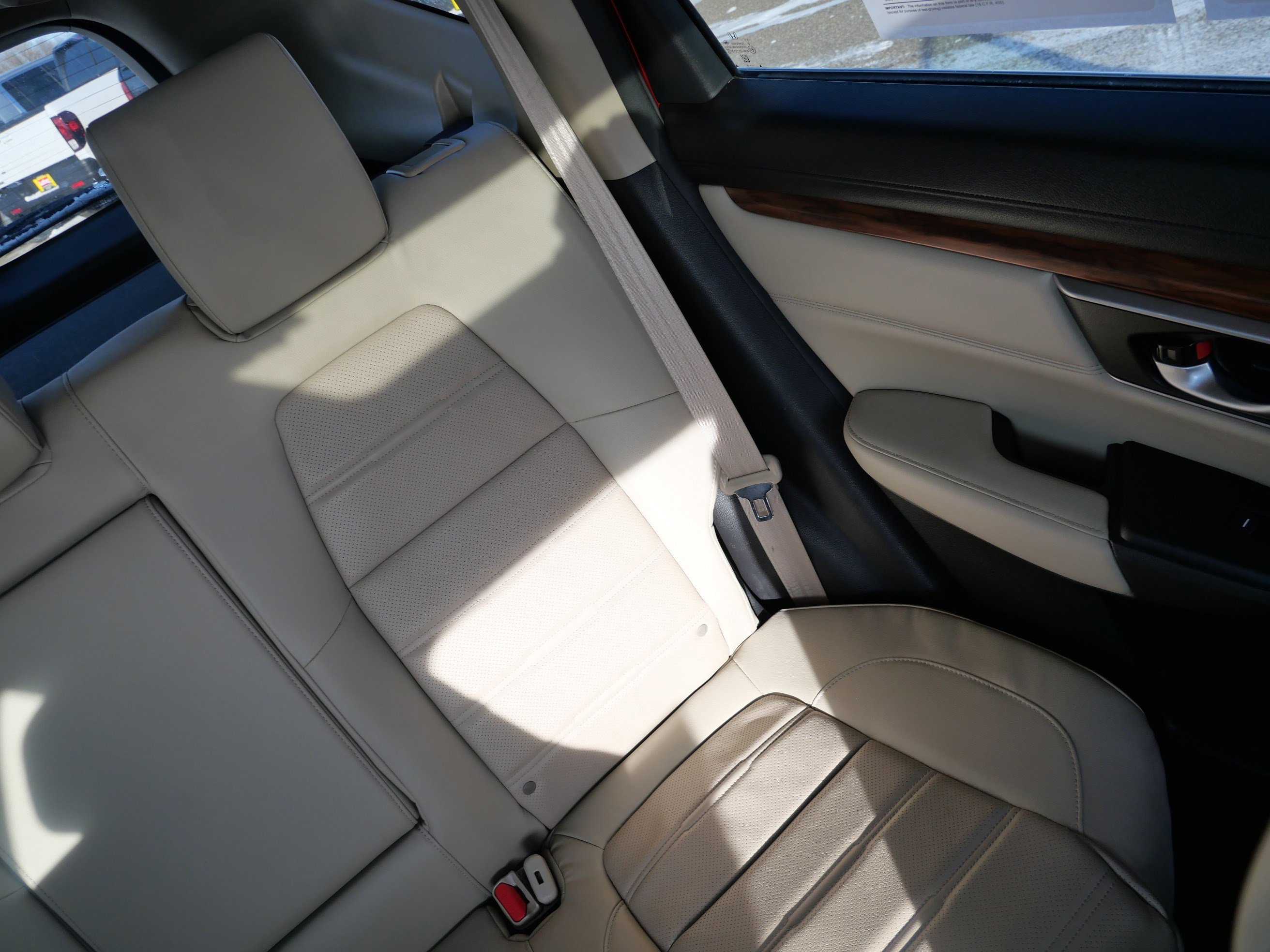 Used 2018 Honda CR-V Touring image 14