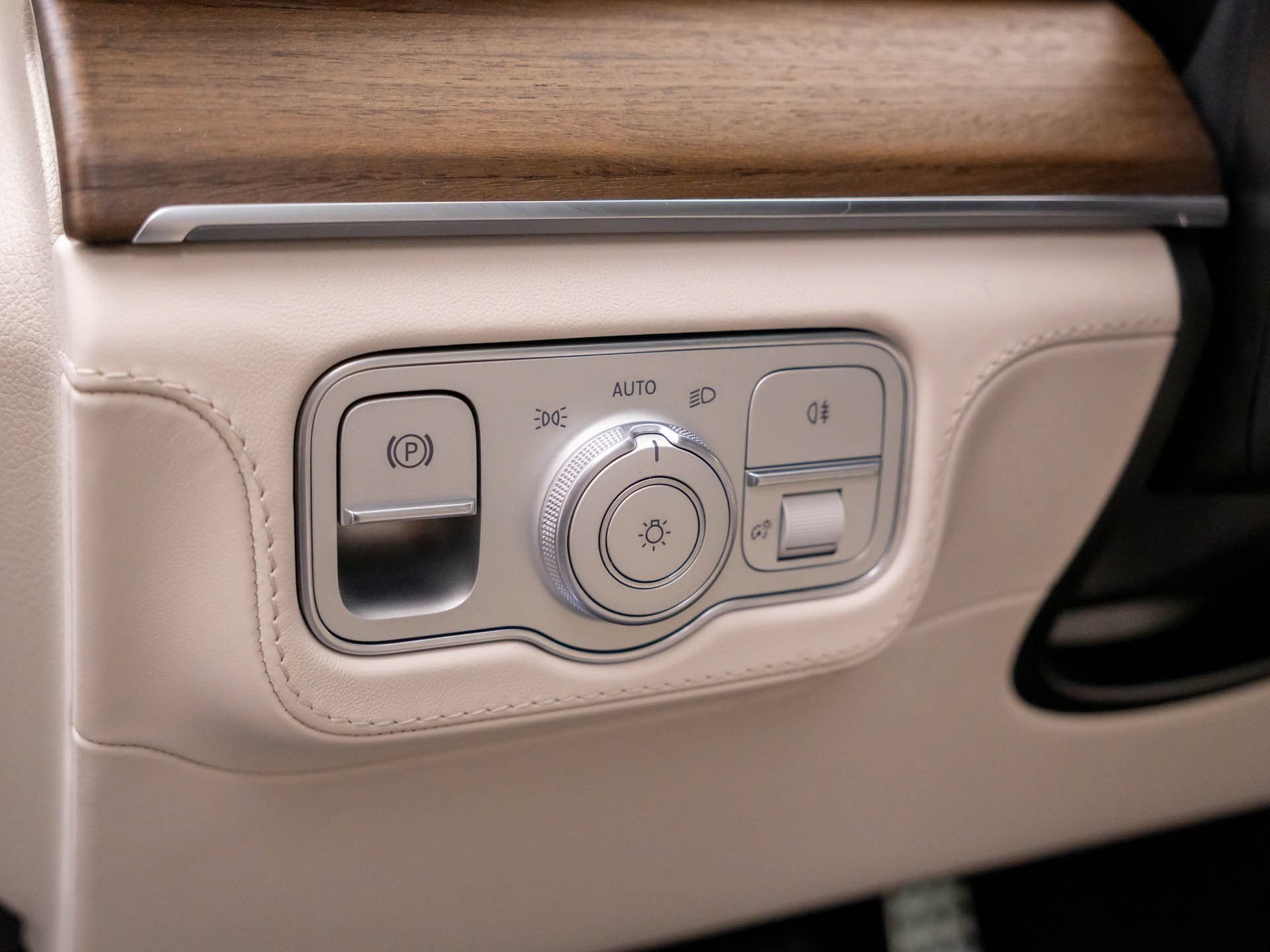 New 2026 Mercedes-Benz GLS 63 AMG 4MATIC image 21