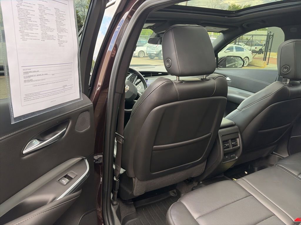 Used 2020 Cadillac XT4 Premium Luxury AWD/4WD image 12