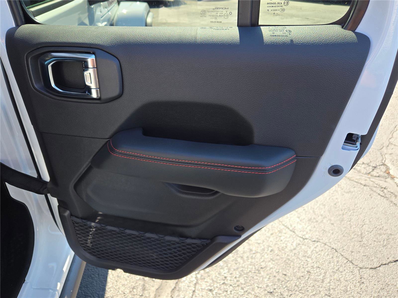 New 2025 Jeep Wrangler Unlimited Rubicon image 9