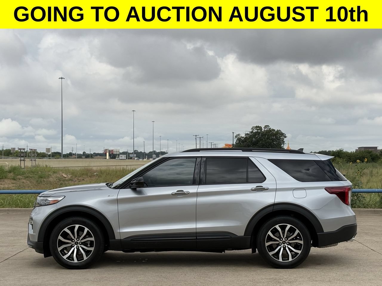 Certified 2023 Ford Explorer ST-Line w/ Class IV Trailer Tow Package RWD image 3