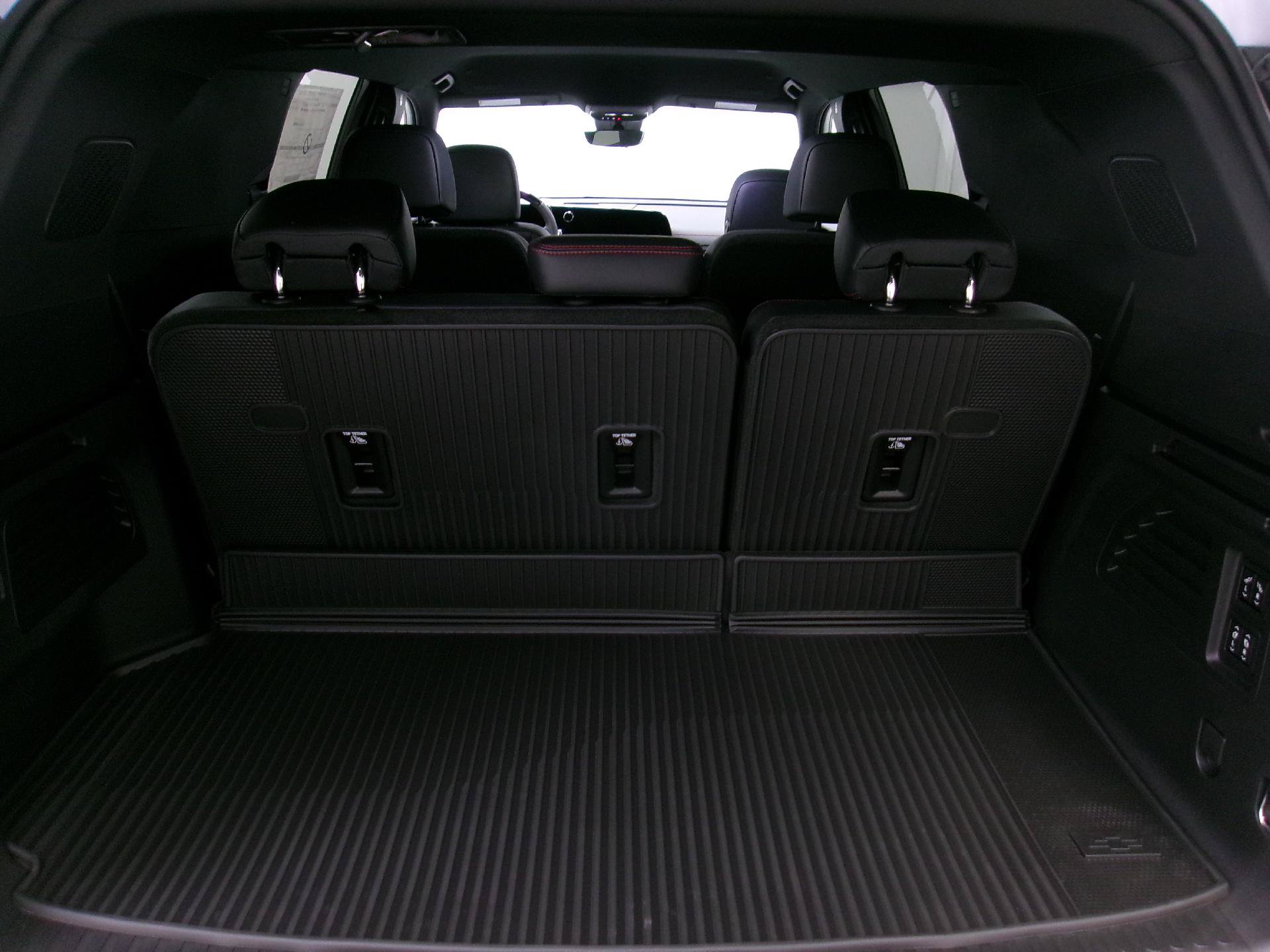 New 2026 Chevrolet Traverse RS w/ LPO, Floor Liner Package AWD/4WD image 13
