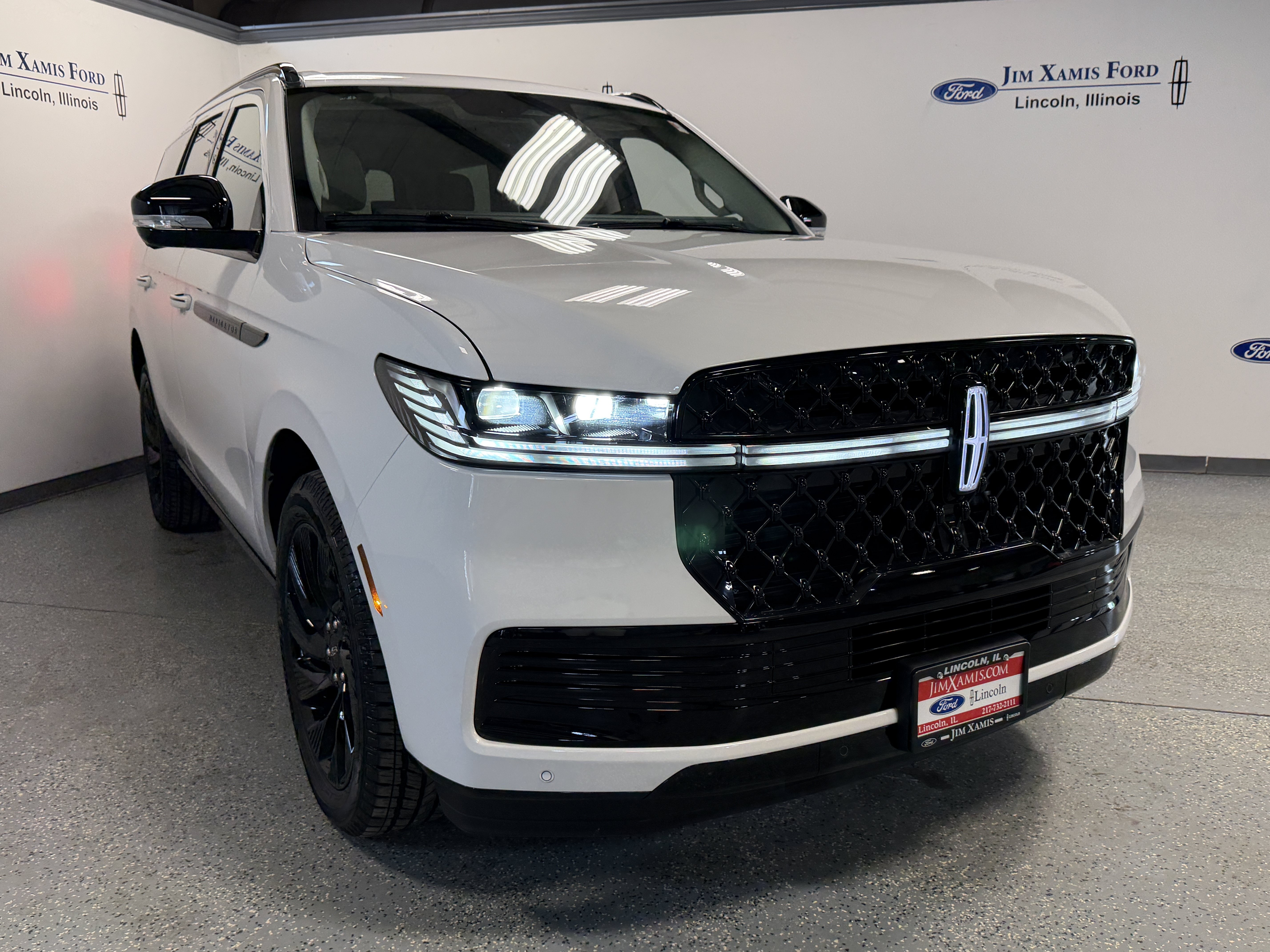 New 2027 Lincoln Navigator Reserve w/ Jet Appearance Package AWD/4WD image 38
