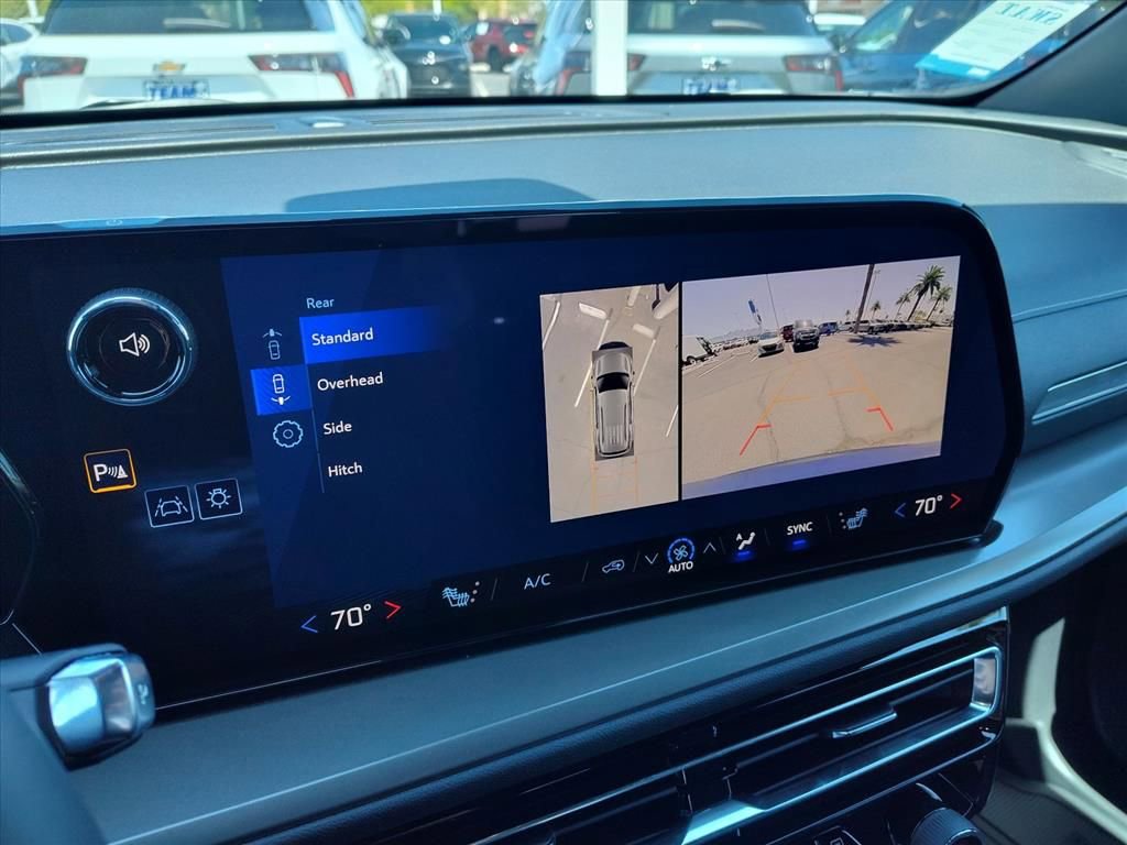 New 2026 Chevrolet Traverse LT w/ Sun and Wheel Package FWD image 12