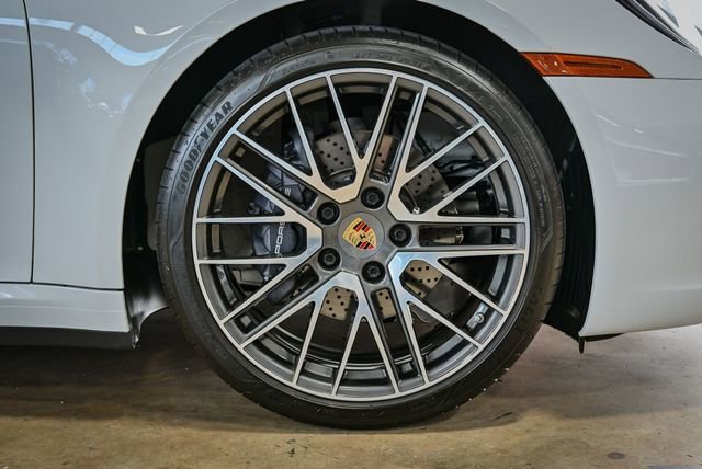 Used 2023 Porsche 911 Carrera image 21
