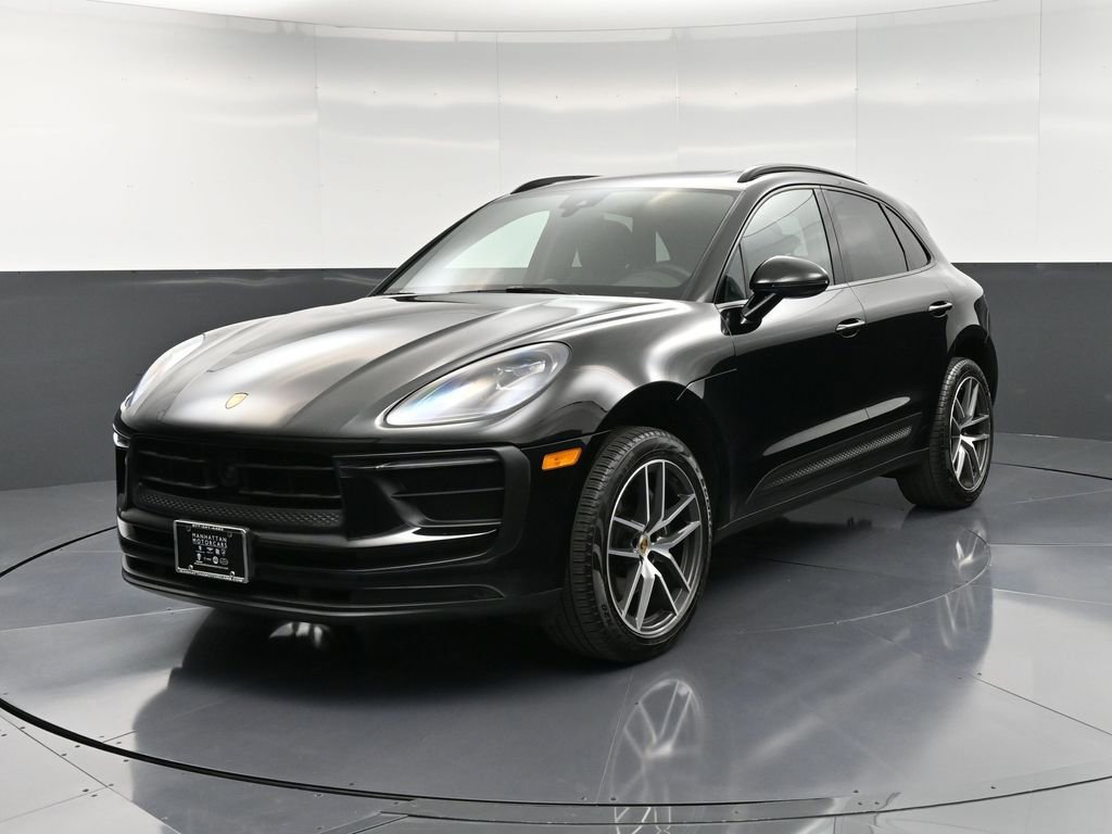 Certified 2023 Porsche Macan Turbo image 6
