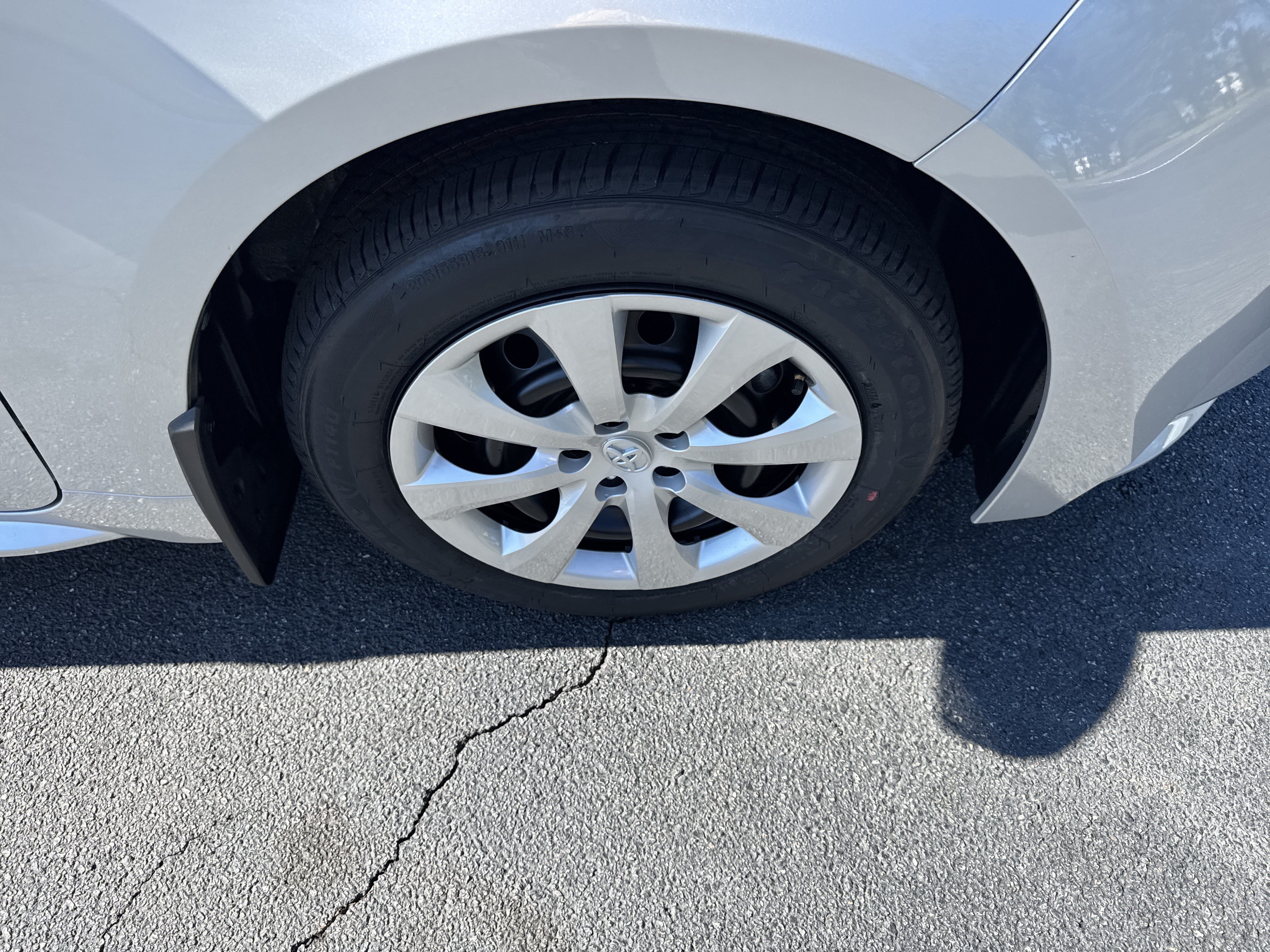 New 2027 Toyota Corolla LE FWD image 10