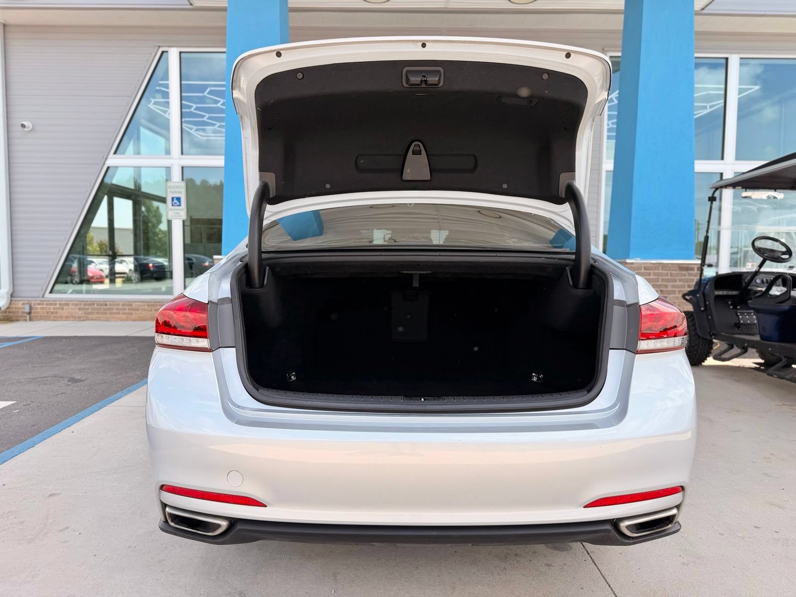 Used 2017 Genesis G80 3.8 AWD/4WD image 47