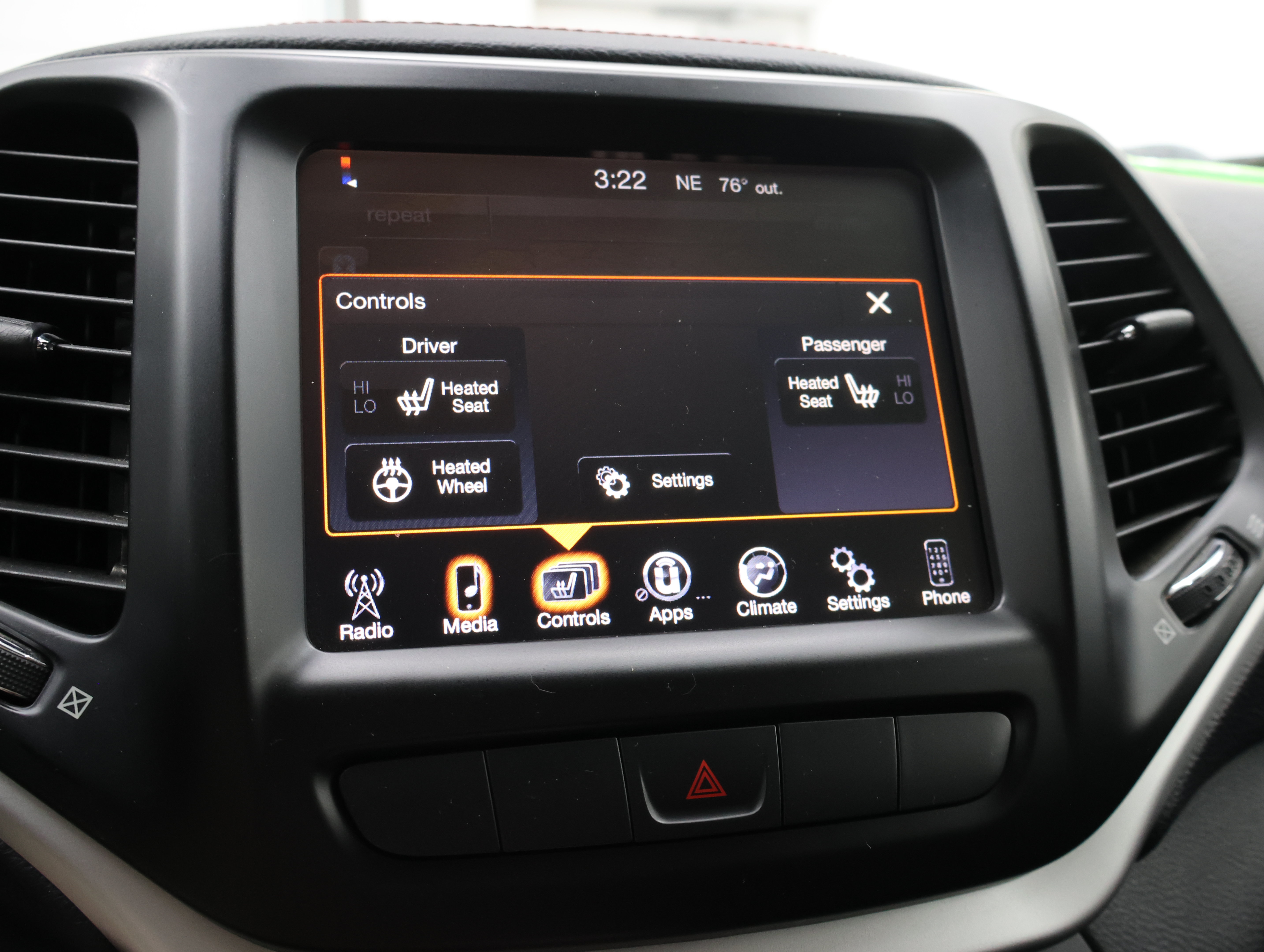 Used 2015 Jeep Cherokee Trailhawk w/ Leather Interior Group AWD/4WD image 48