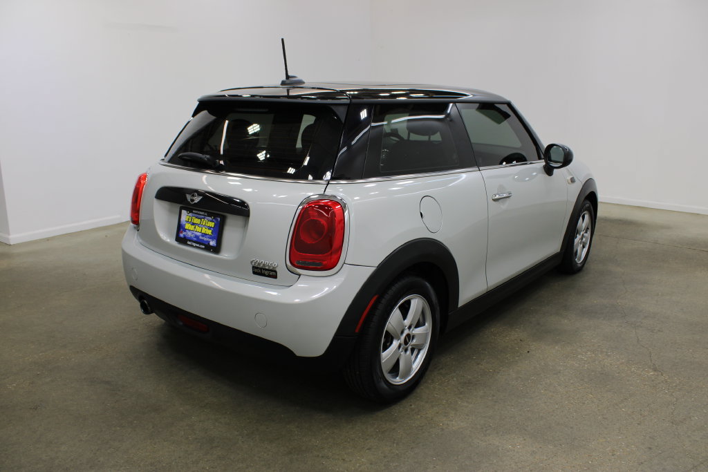 Used 2016 MINI Cooper 2-Door Hardtop FWD image 5