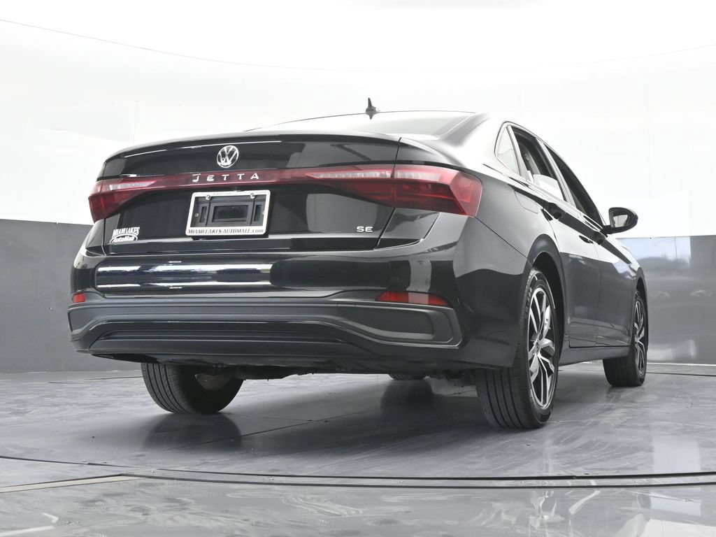 Used 2025 Volkswagen Jetta SE FWD image 56