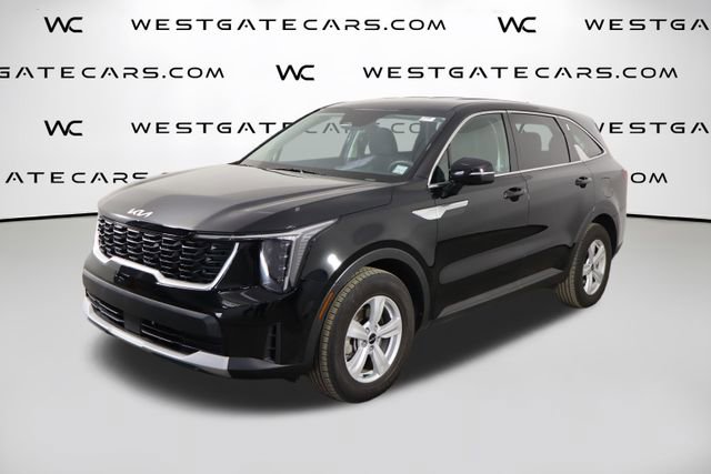 Used 2025 Kia Sorento LX FWD image 1