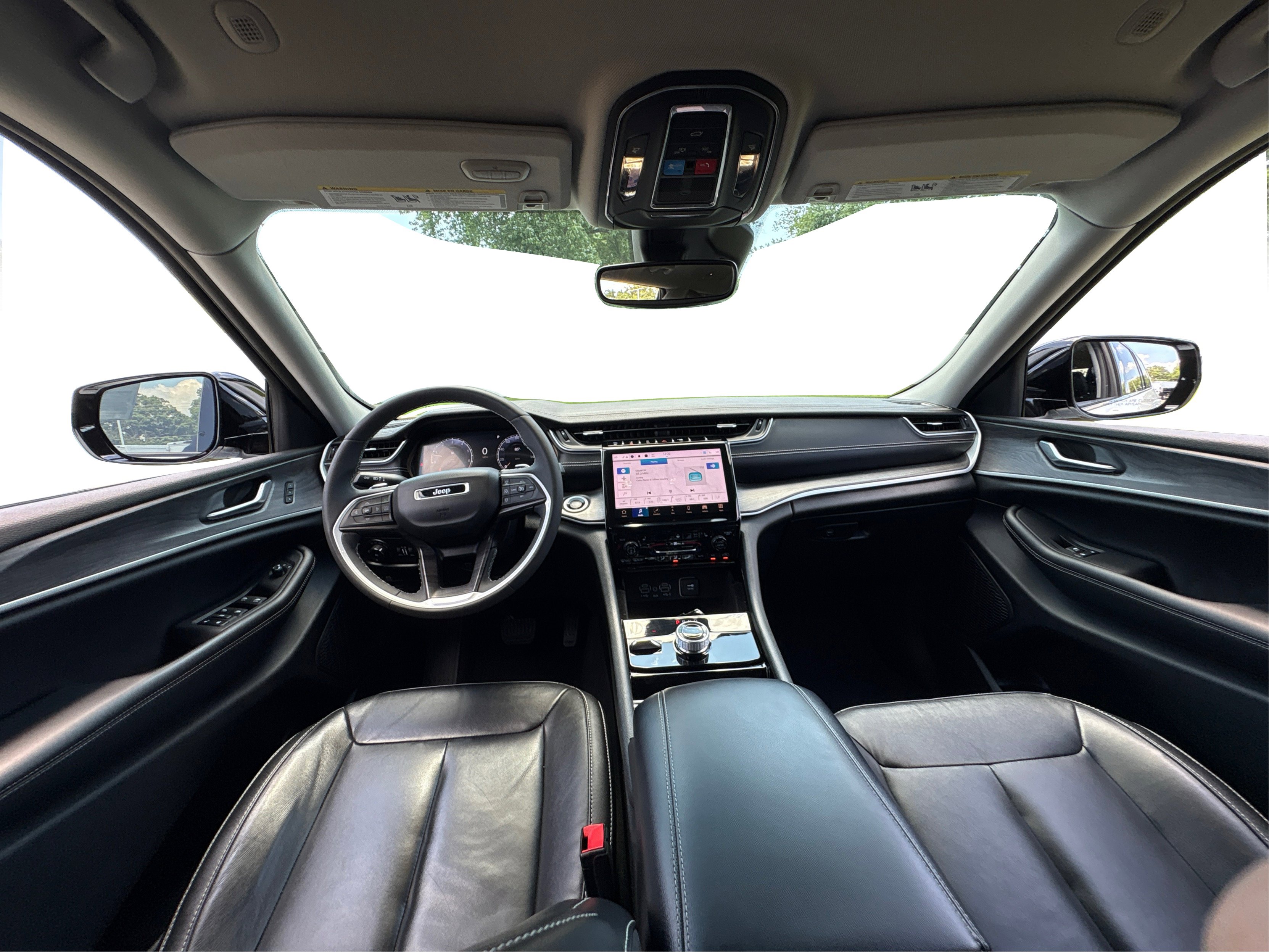 Used 2023 Jeep Grand Cherokee L Limited image 22