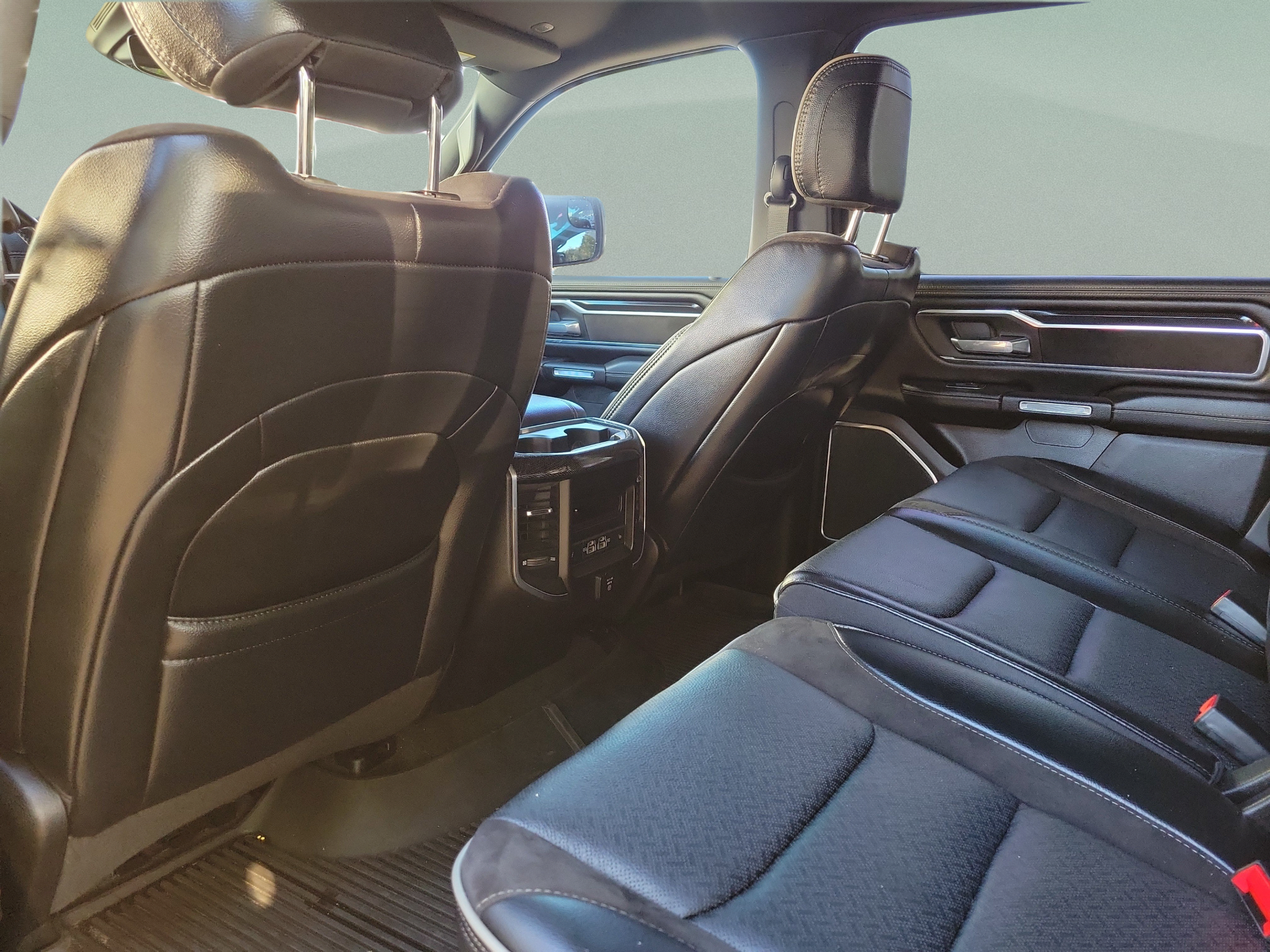 Certified 2022 RAM 1500 Laramie AWD/4WD image 5