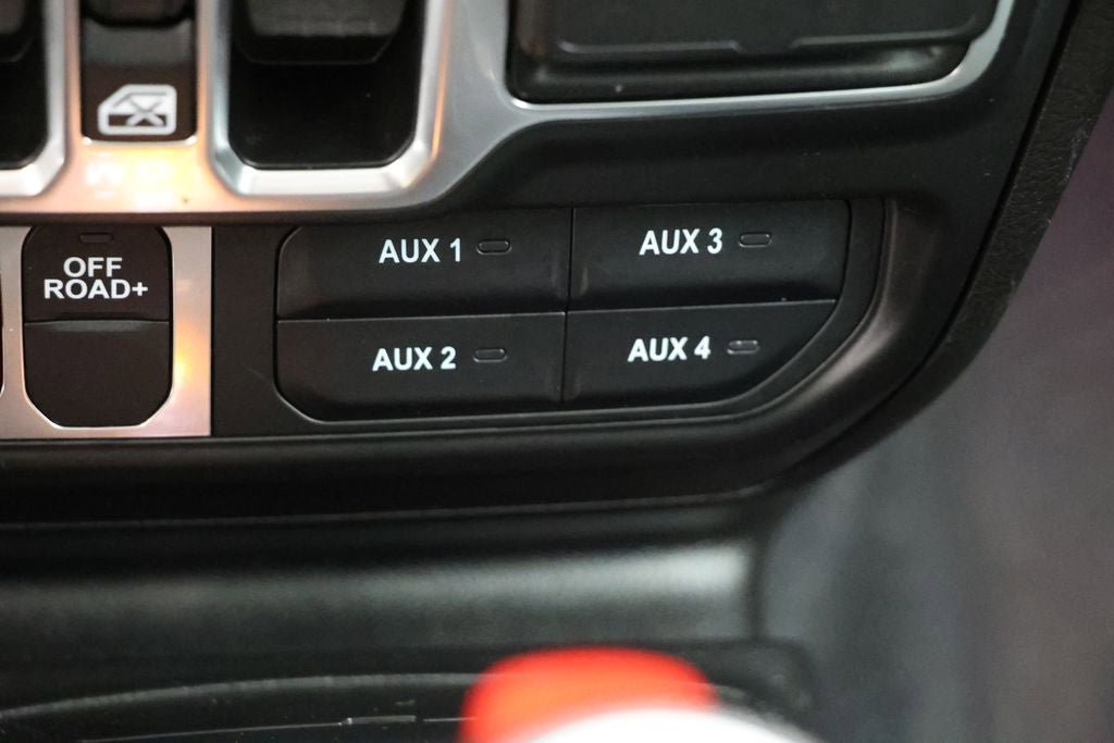 Used 2025 Jeep Wrangler Unlimited Sport AWD/4WD image 27