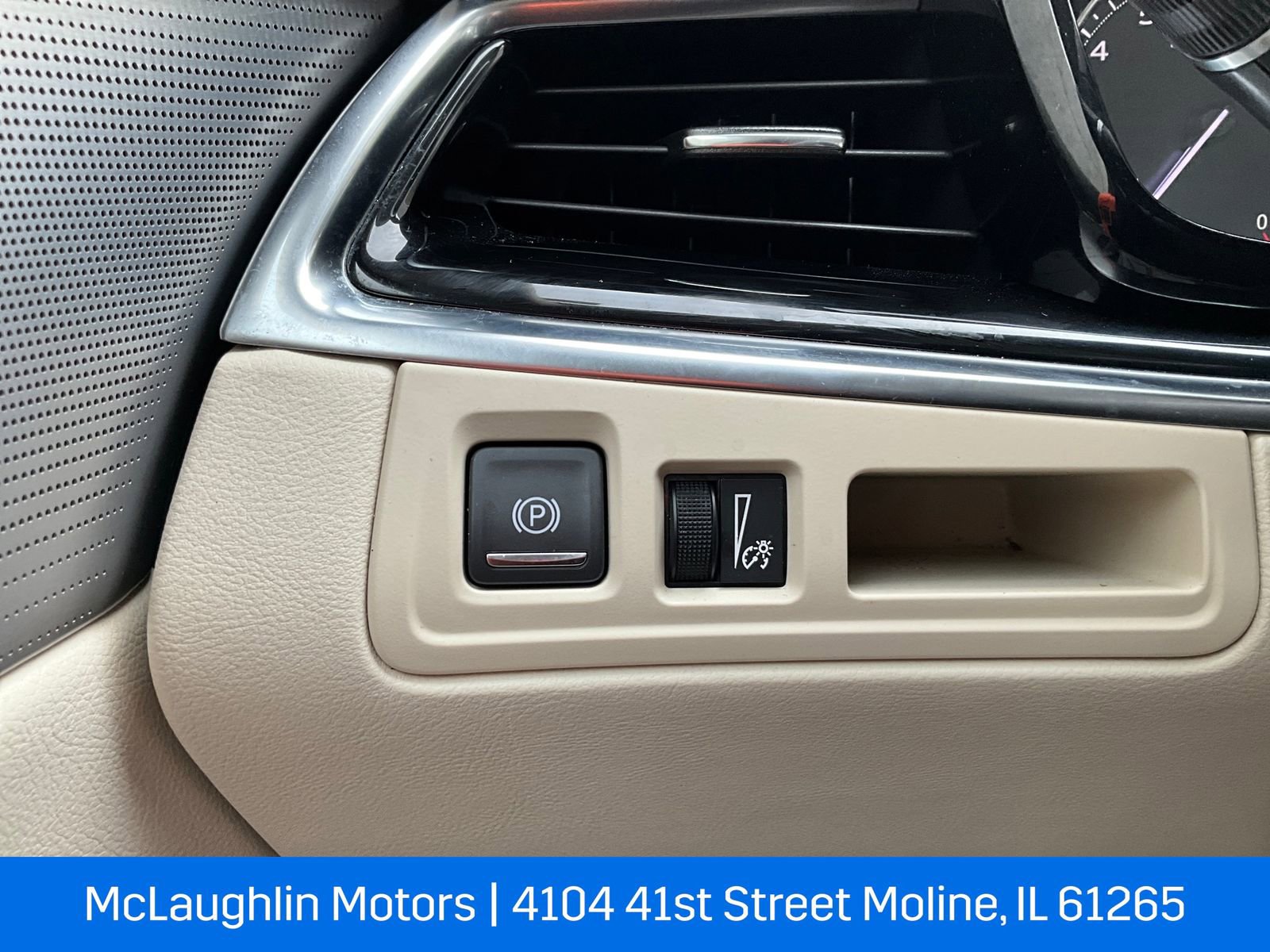 Certified 2023 Cadillac XT6 Premium Luxury image 25