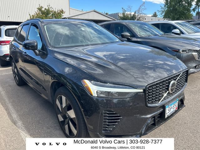 Used 2024 Volvo XC60 T8 Plus w/ Protection Package Premier AWD/4WD image 4