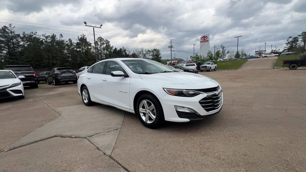 Used 2024 Chevrolet Malibu LT image 11