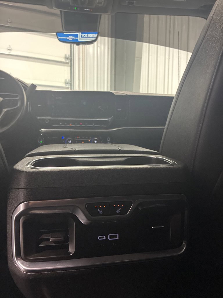 Used 2025 Chevrolet Silverado 2500 LTZ w/ LTZ Premium Package AWD/4WD image 38