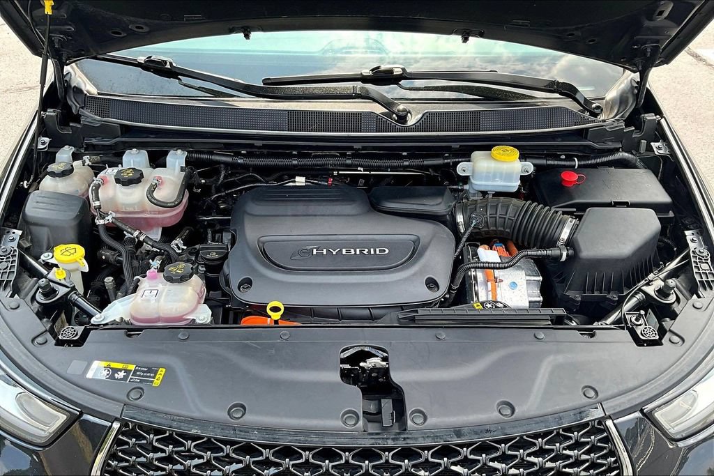 Used 2021 Chrysler Pacifica Touring-L FWD image 28