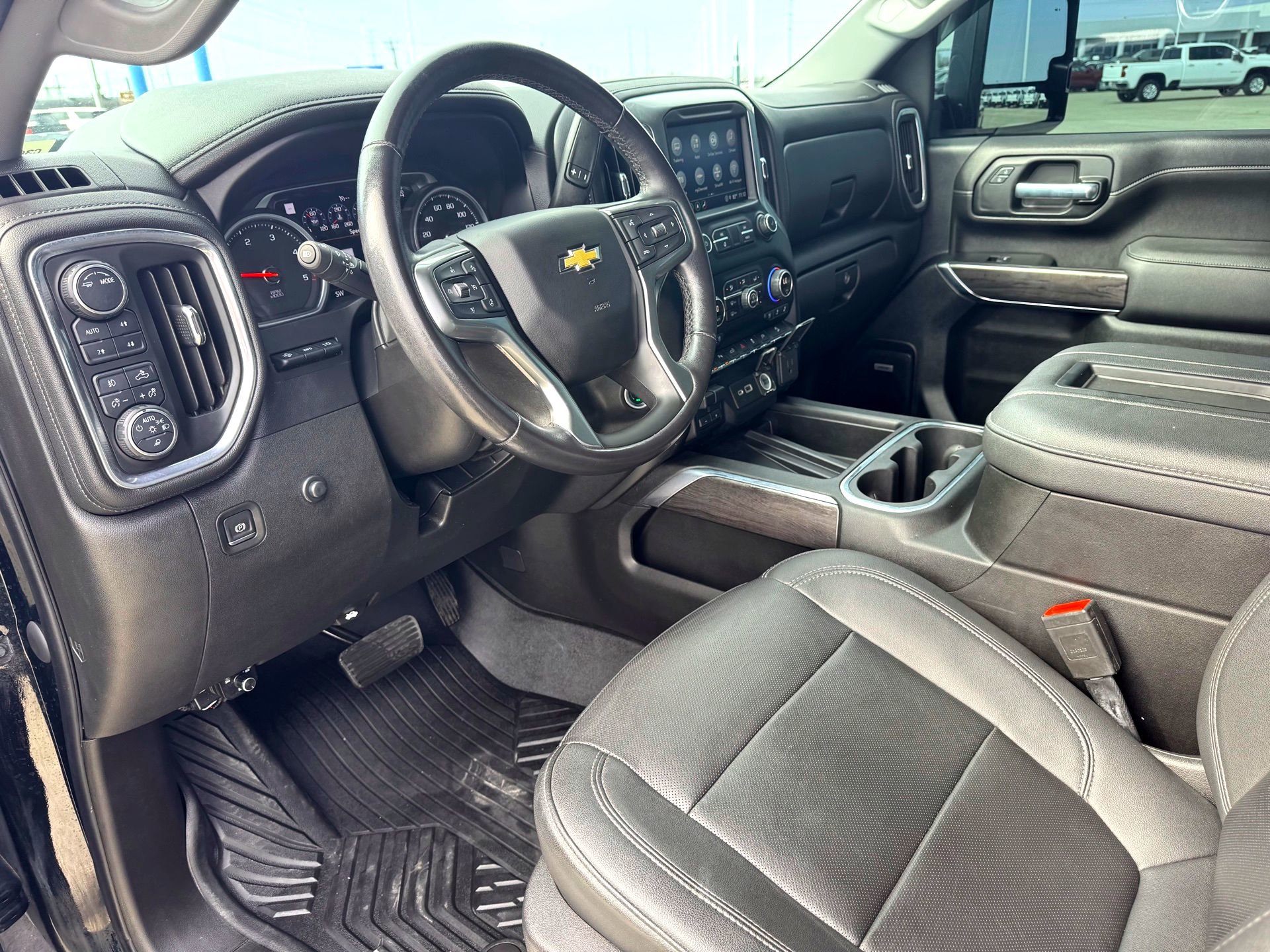 Used 2021 Chevrolet Silverado 3500 LTZ w/ LTZ Plus Package image 11