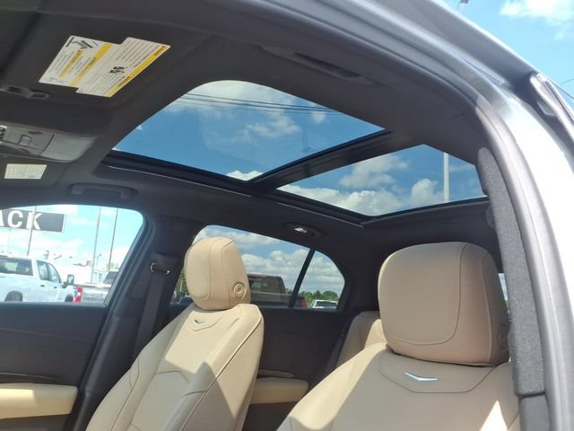 Used 2025 Cadillac XT4 Premium Luxury w/ Technology Package AWD/4WD image 18