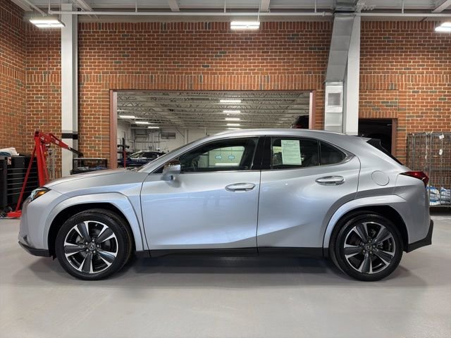 Used 2023 Lexus UX 250h AWD w/ Accessory Package (Z2) image 4