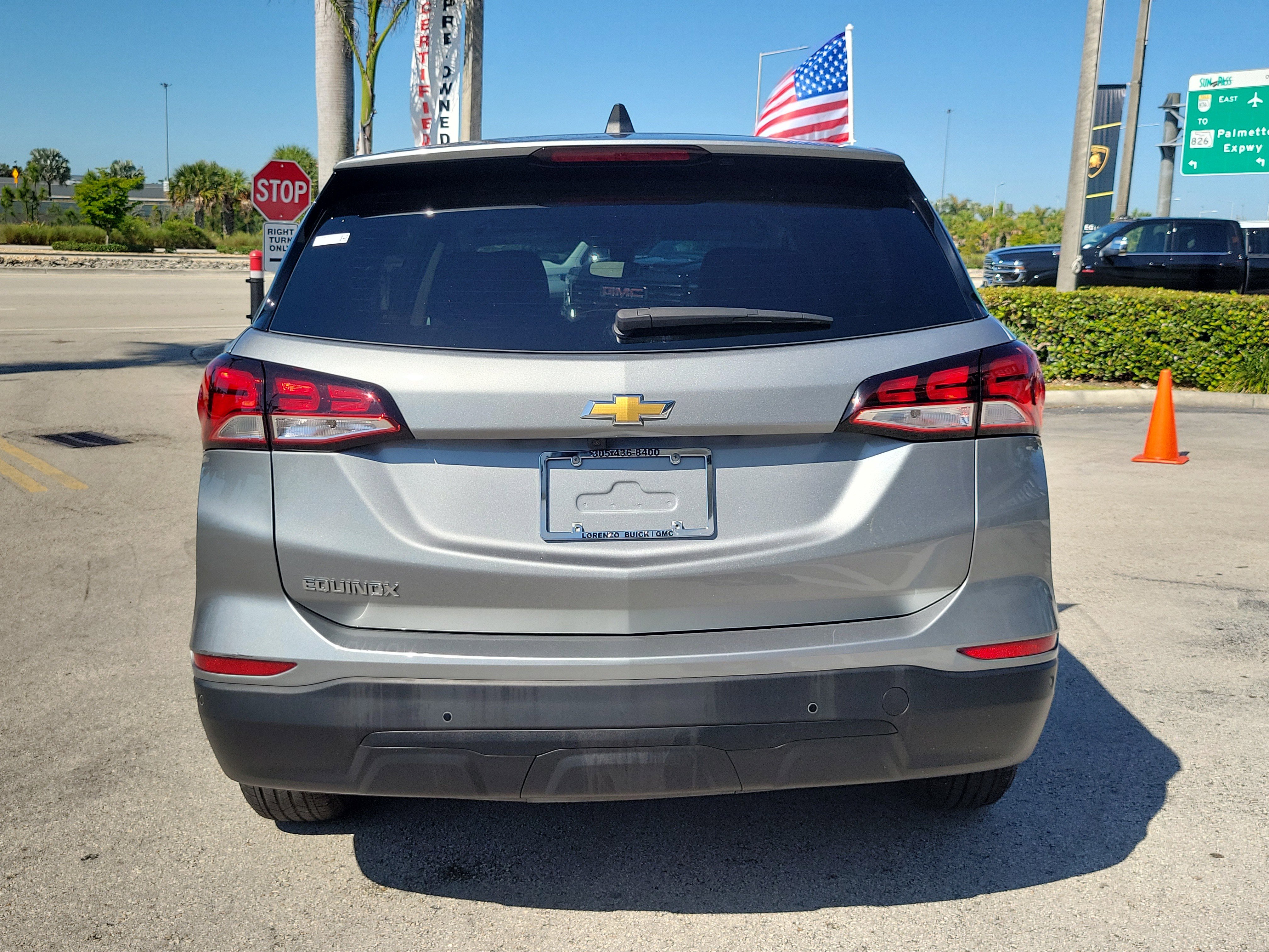 Used 2024 Chevrolet Equinox LS w/ LS Convenience Package FWD image 6