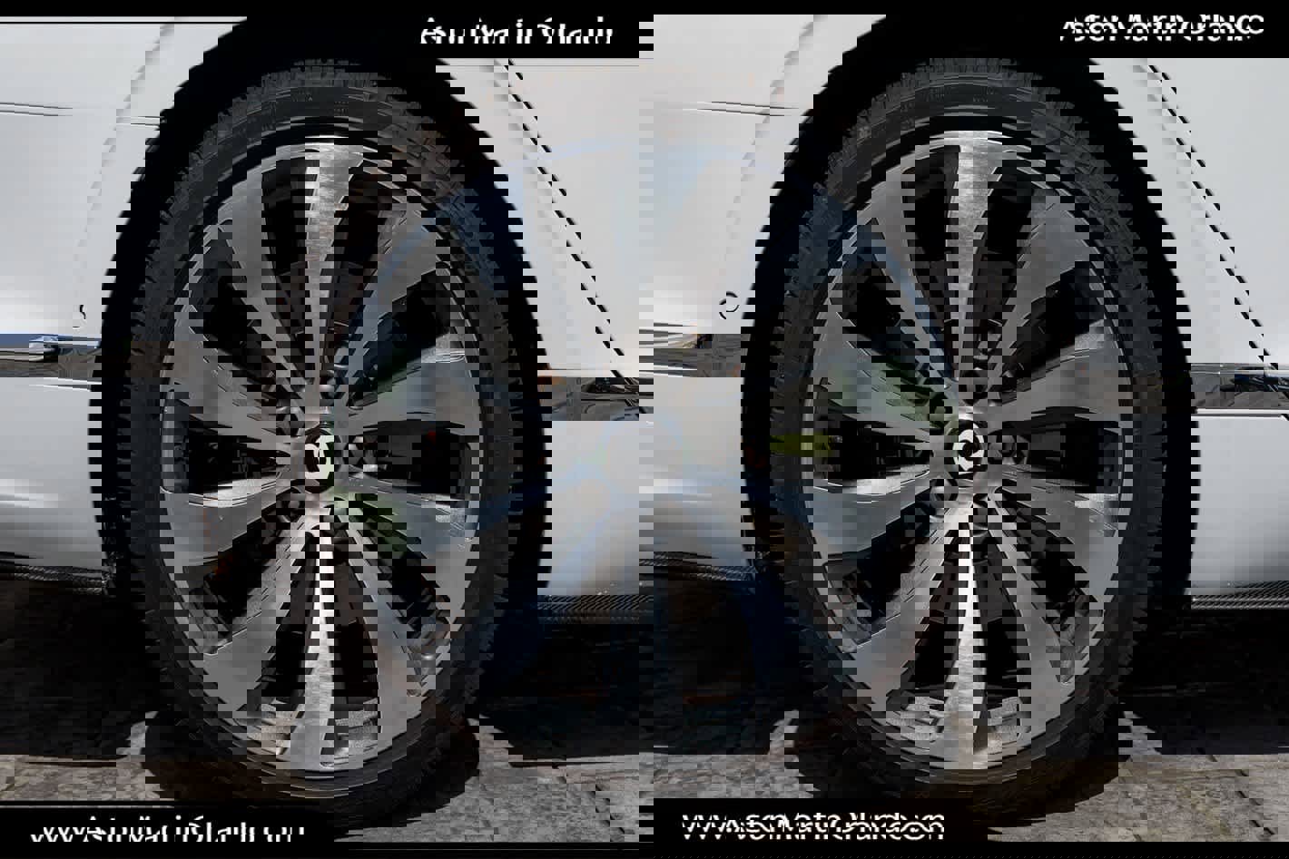 Used 2021 Bentley Flying Spur W12 image 20