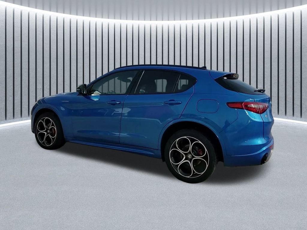 Used 2022 Alfa Romeo Stelvio Veloce image 14
