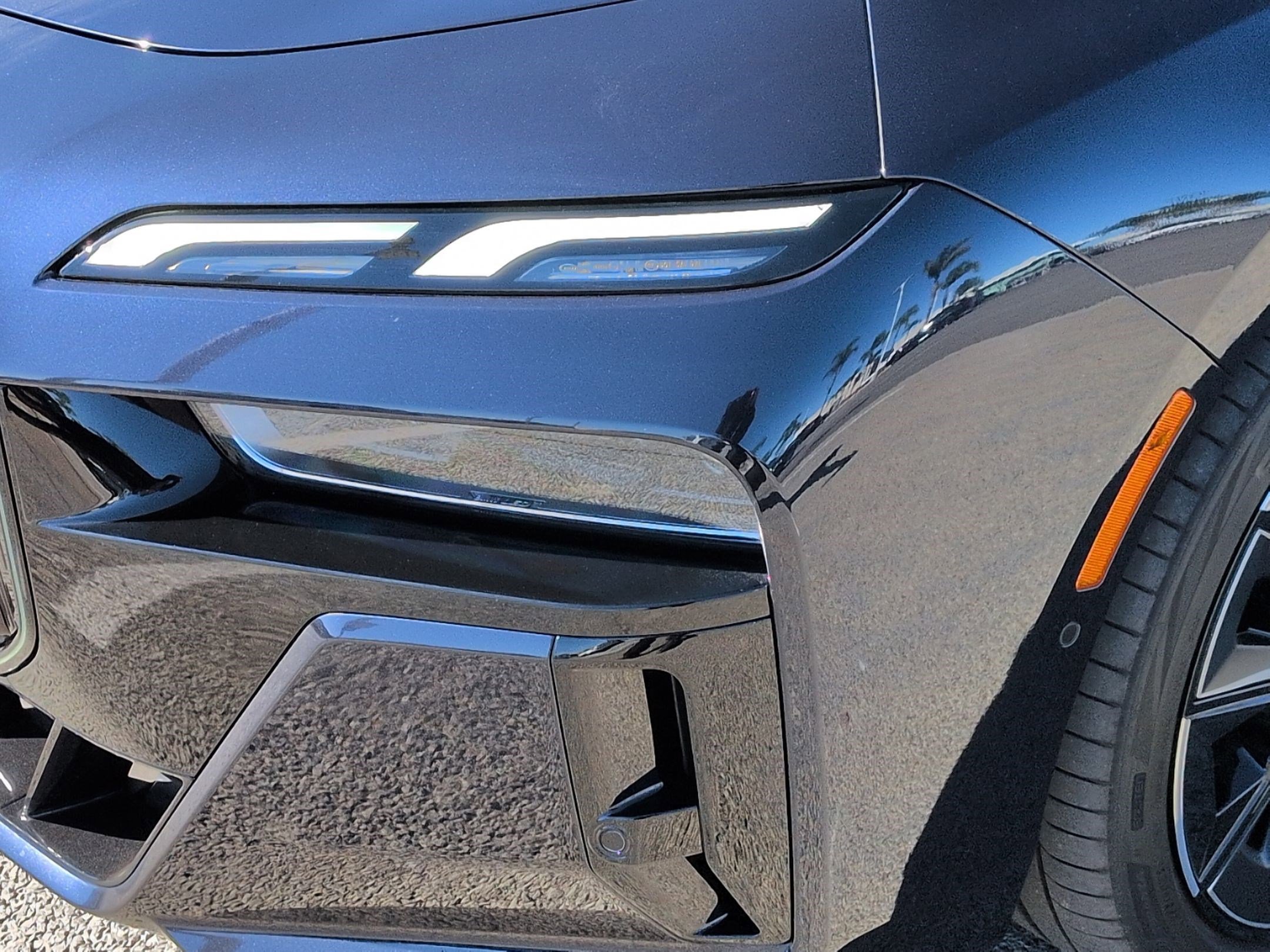 Certified 2024 BMW 760i xDrive w/ Premium Package 2 image 6