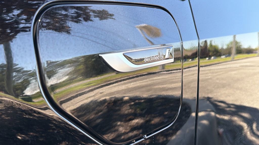 Certified 2023 BMW X5 xDrive45e w/ Parking Assistance Package image 27